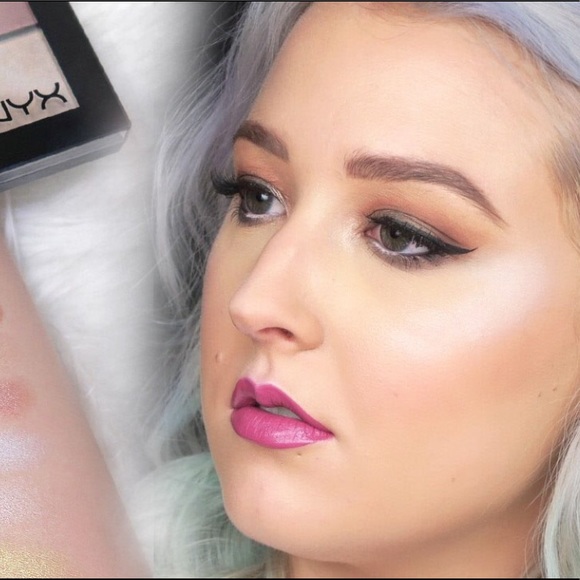 NYX Strobe of Gold Highlighters Palette - Picture 5 of 10